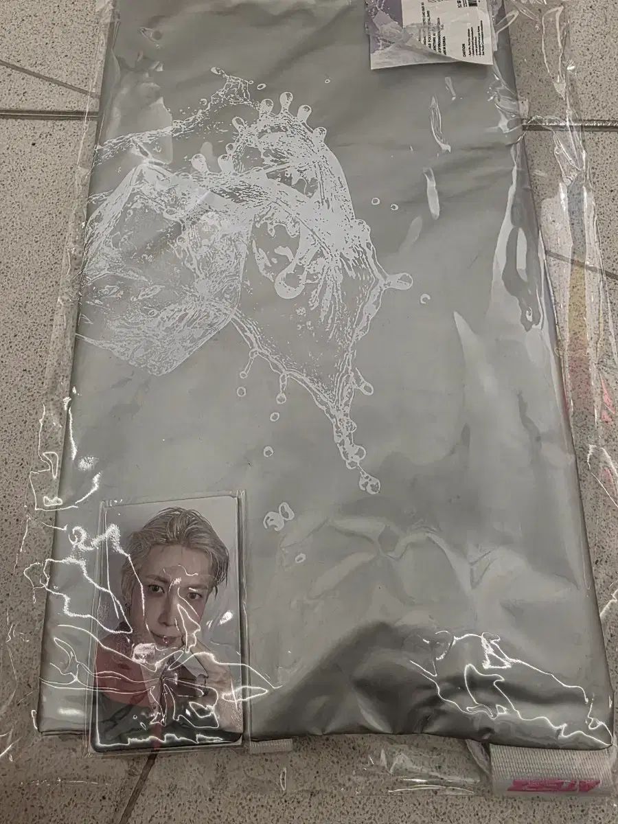 ATEEZ（エイティーズ・アチズ） バッド ポップアップ シャーリングバッグ ヨサン(YEOSANG) トレカ 出品 ateez