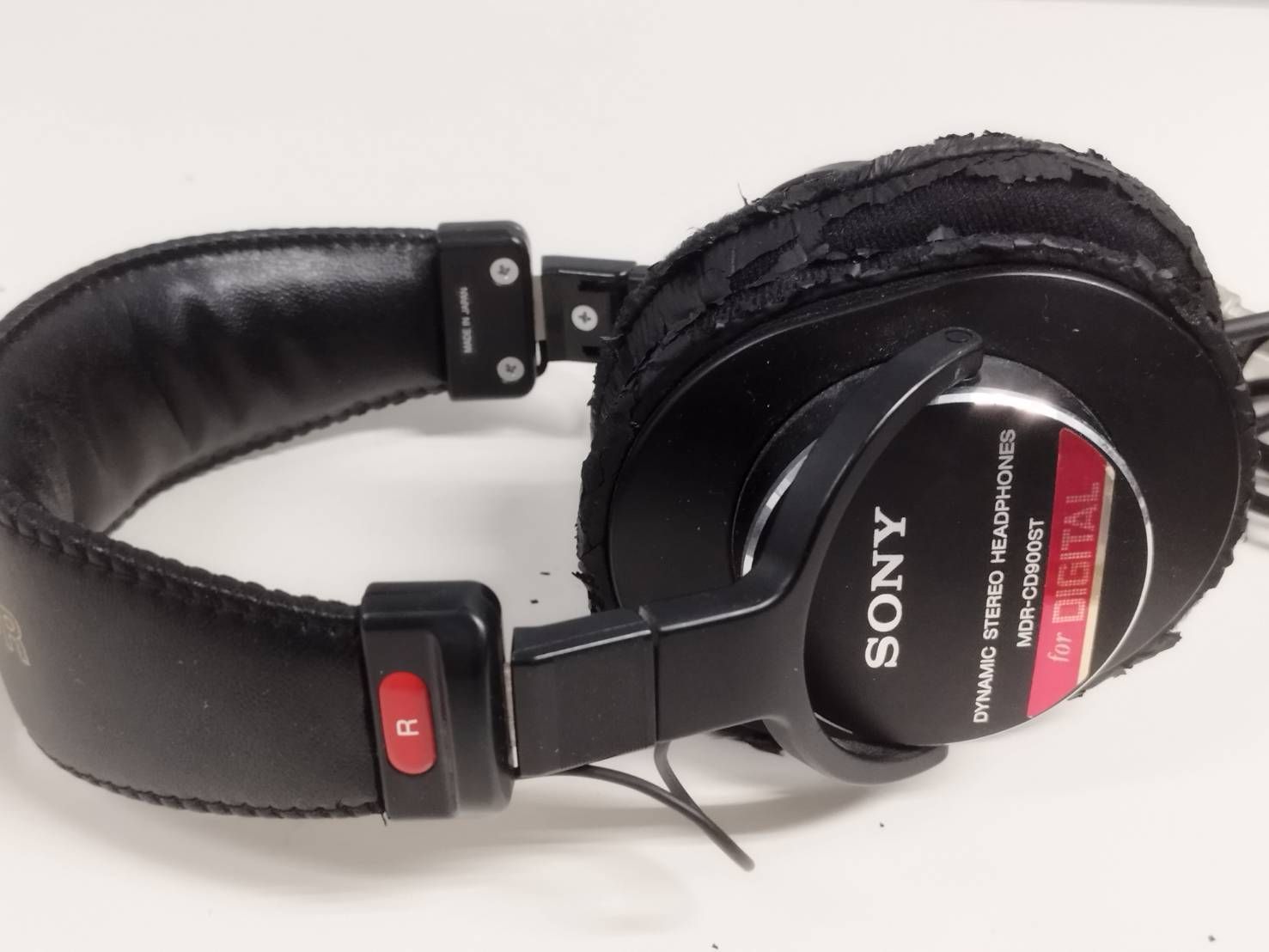 ジャンク】SONY MDR-CD900ST ダイナミックステレオヘッドホン - メルカリ