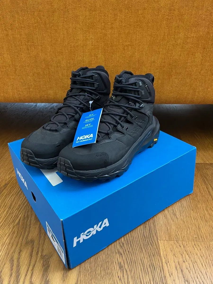 HOKA ONE ONE カハ 2 GTX 1123156-BBLC