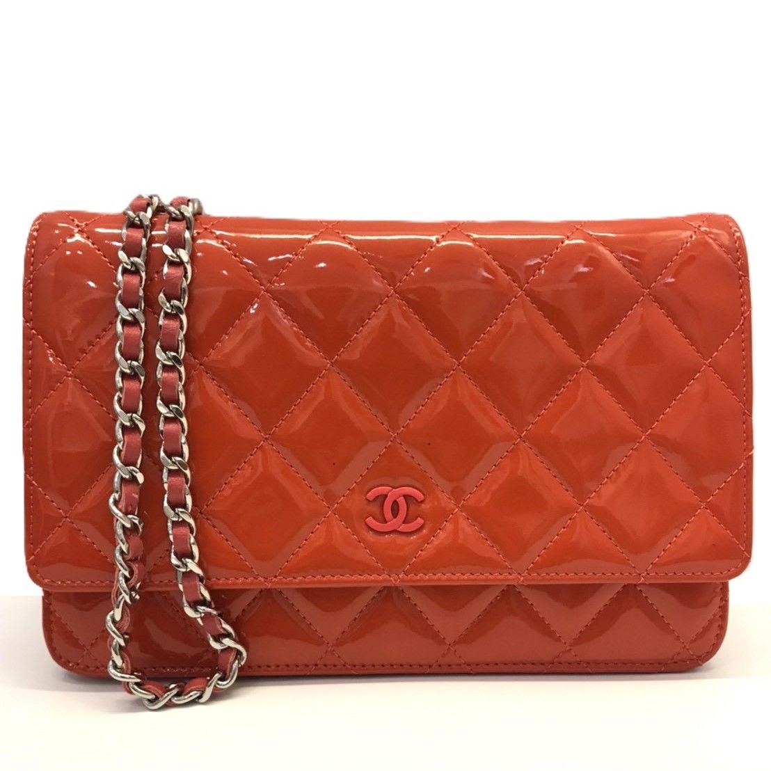 シャネル マトラッセ パテントレザー チェーンウォレット(WOC 