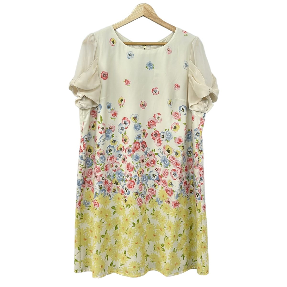 Rose Tiara(ローズティアラ) ワンピース サイズ46 XL レディース美品 - アイボリー×ピンク×マルチ クルーネック/半袖/ひざ丈/花柄