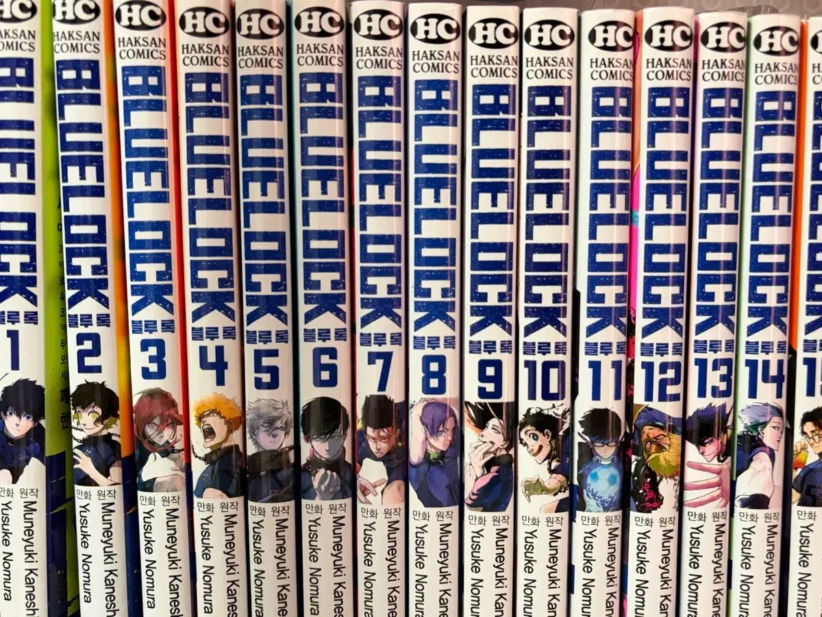 ブルーロック1巻から34巻セット 漫画 ブルーロック 全巻セット 1〜34巻