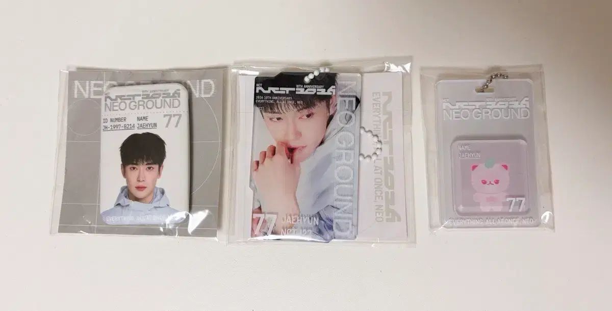 NCT(エヌシーティー) 10周年 ポップアップ NEO(ネオ)グラウンド ジェヒョン(JAEHYUN) メタルバッジ レンチキュラー ミニチュア キーホルダー