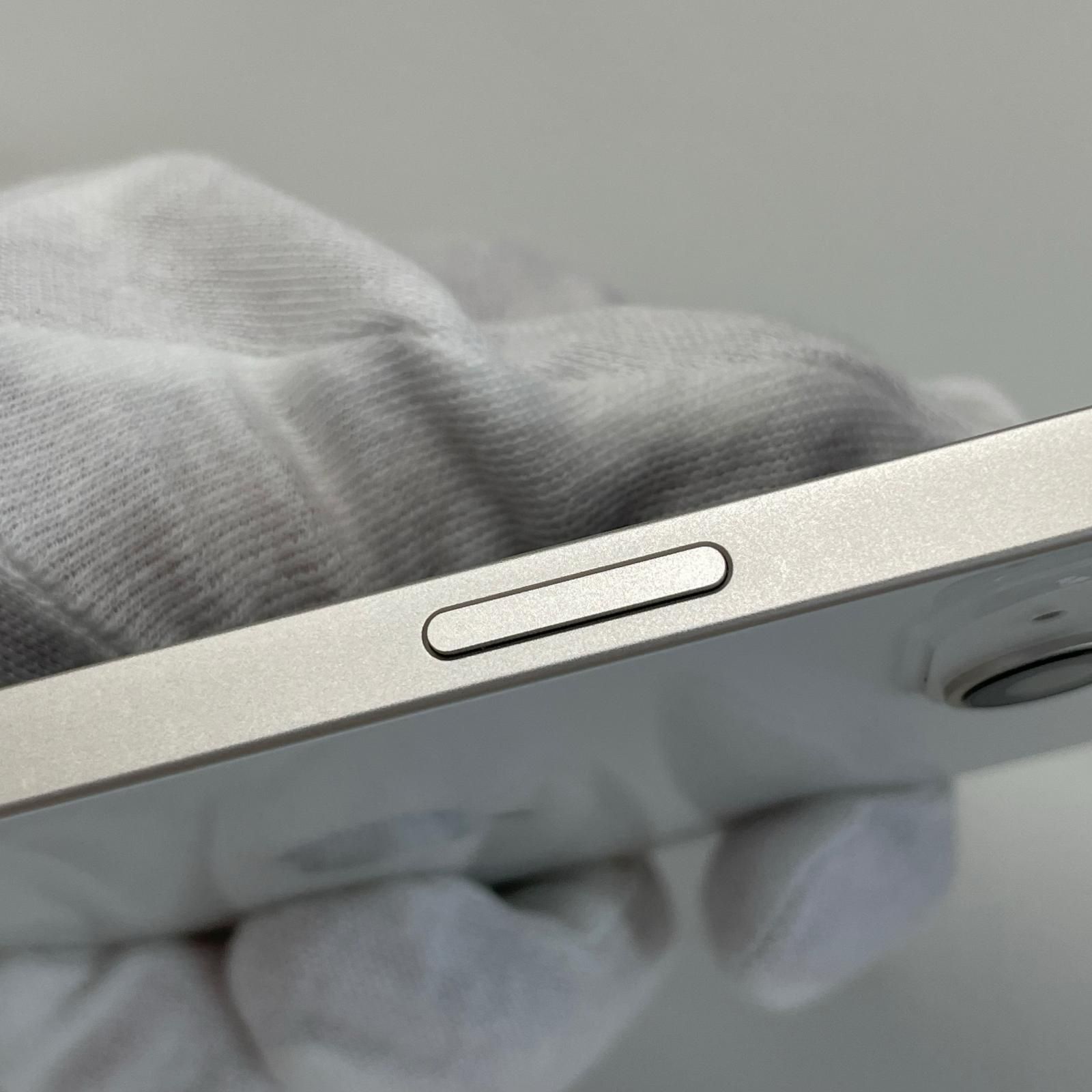 iPhone 13 128GB スターライト softbank SIMロック解除済 - メルカリ