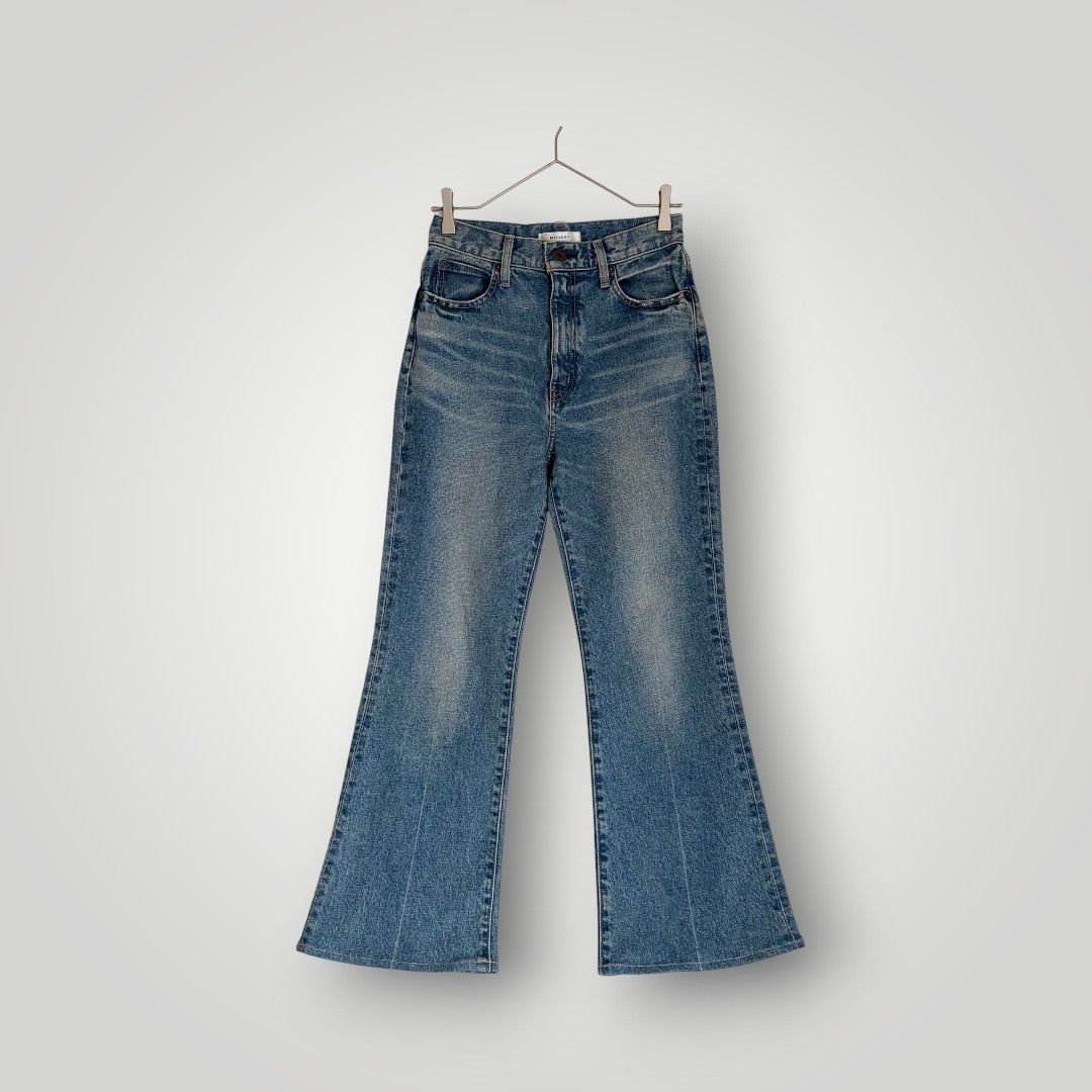 マウジー　moussy　MVS FLARE　フレアデニム　デニムパンツ　ブーツカット　革パッチ　26　010DAA12-1800-1