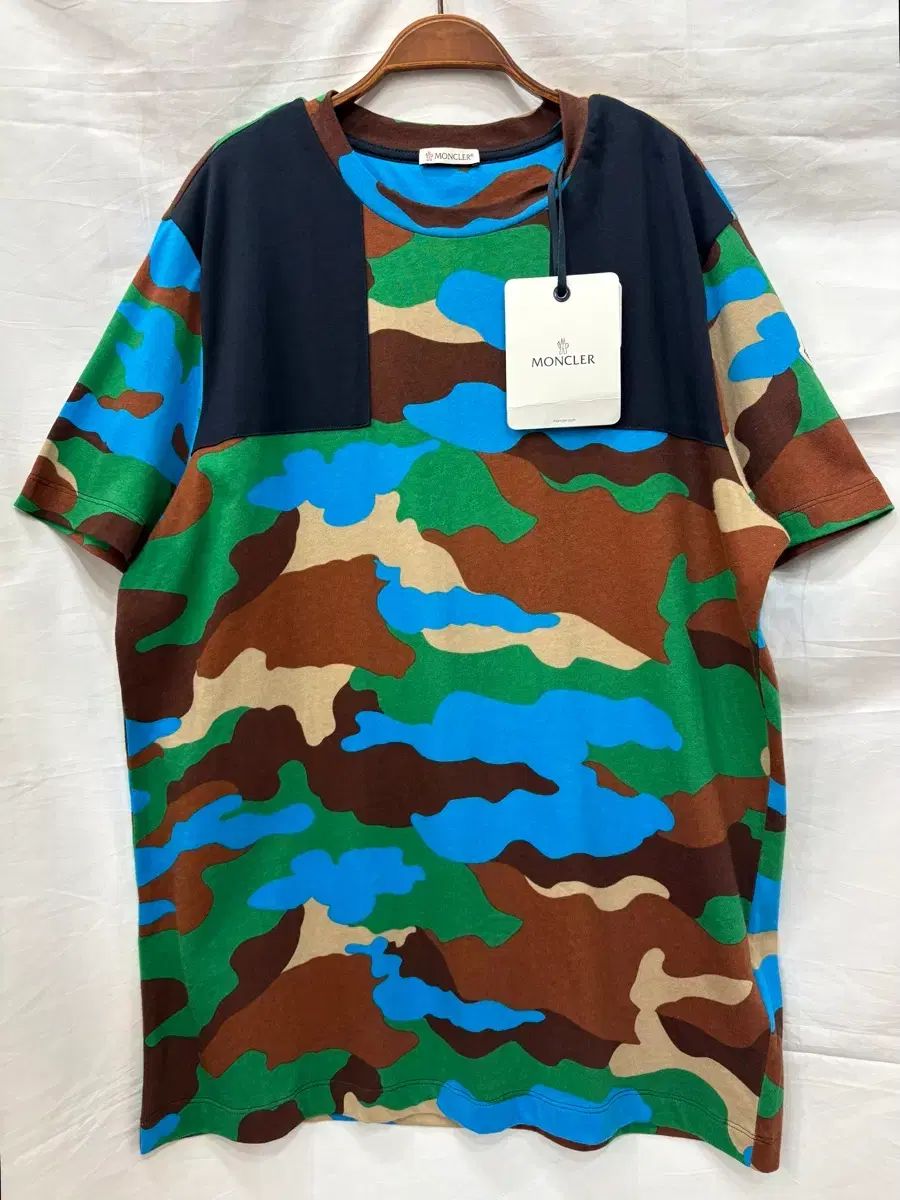 正規品) モンクレール カモフラージュ パータン 半袖Tシャツ 105サイズ