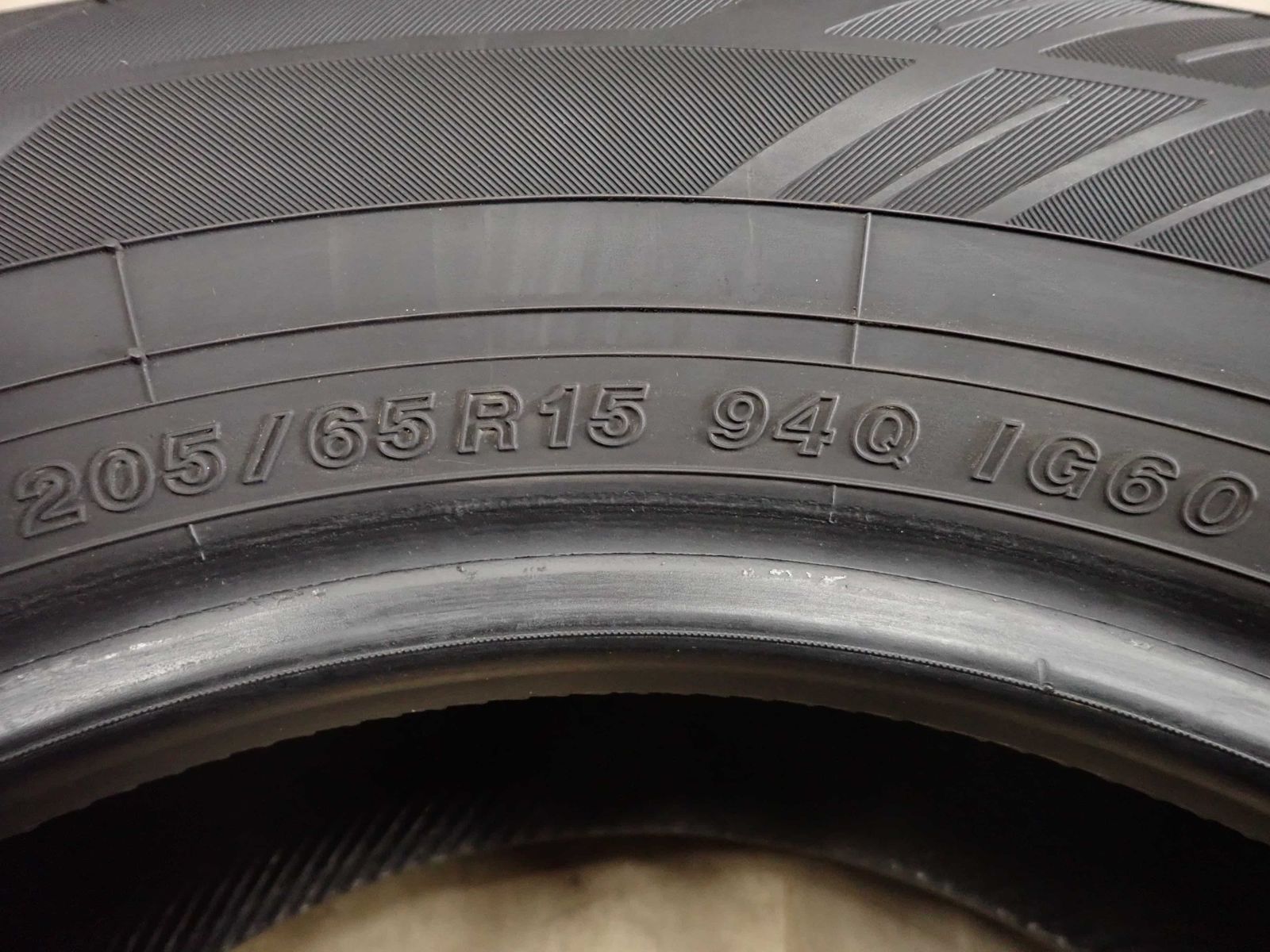 冬4本SET 会社宛送料無料 205/65R15 94Q ヨコハマ アイスガード IG60 