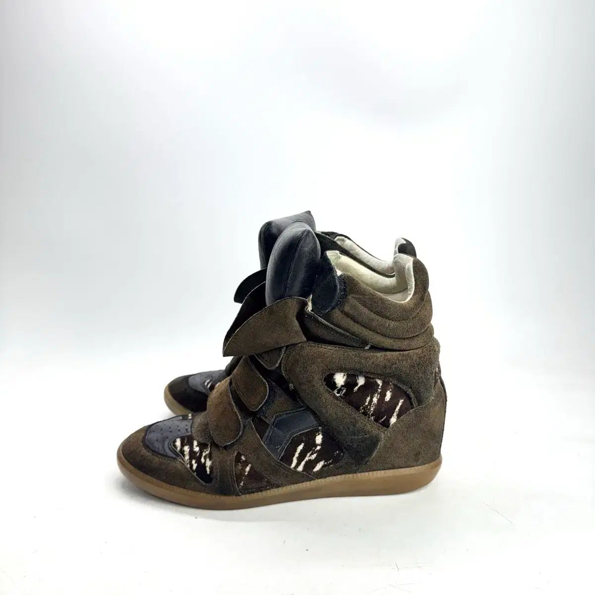260) Isabel Marant ベケット カーフレザー ウェッジ スニーカー (39)