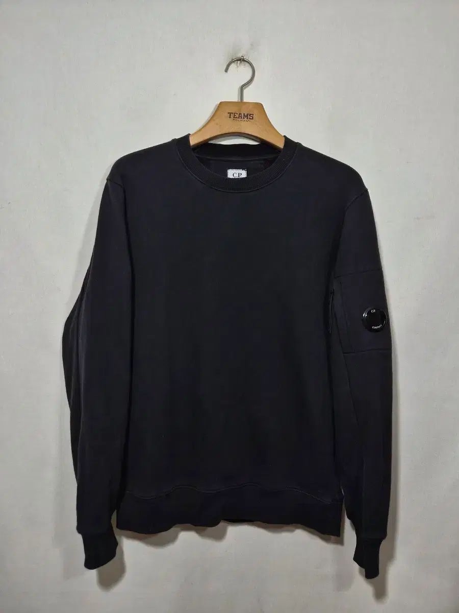 C.P. COMPANY シーピーカンパニー ブラック ワッペン スウェット 正規品