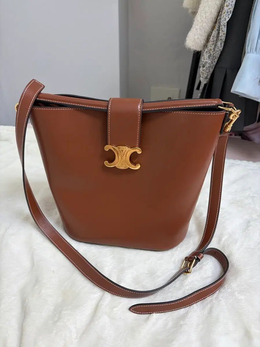 Celine セリーヌ ルイーズ バケットバッグ スモール ブラウン