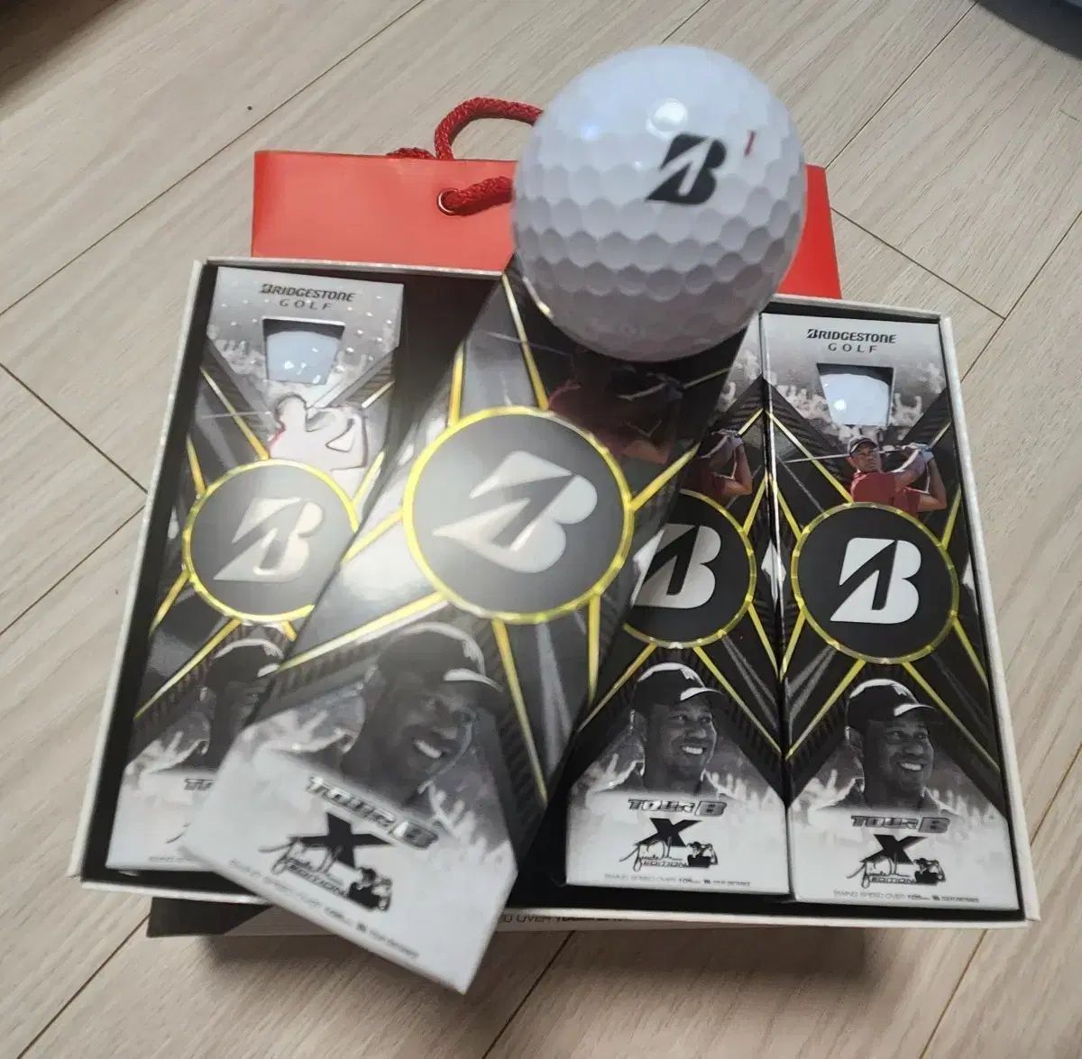 ブリヂストン TOUR B X ゴルフボール 12球