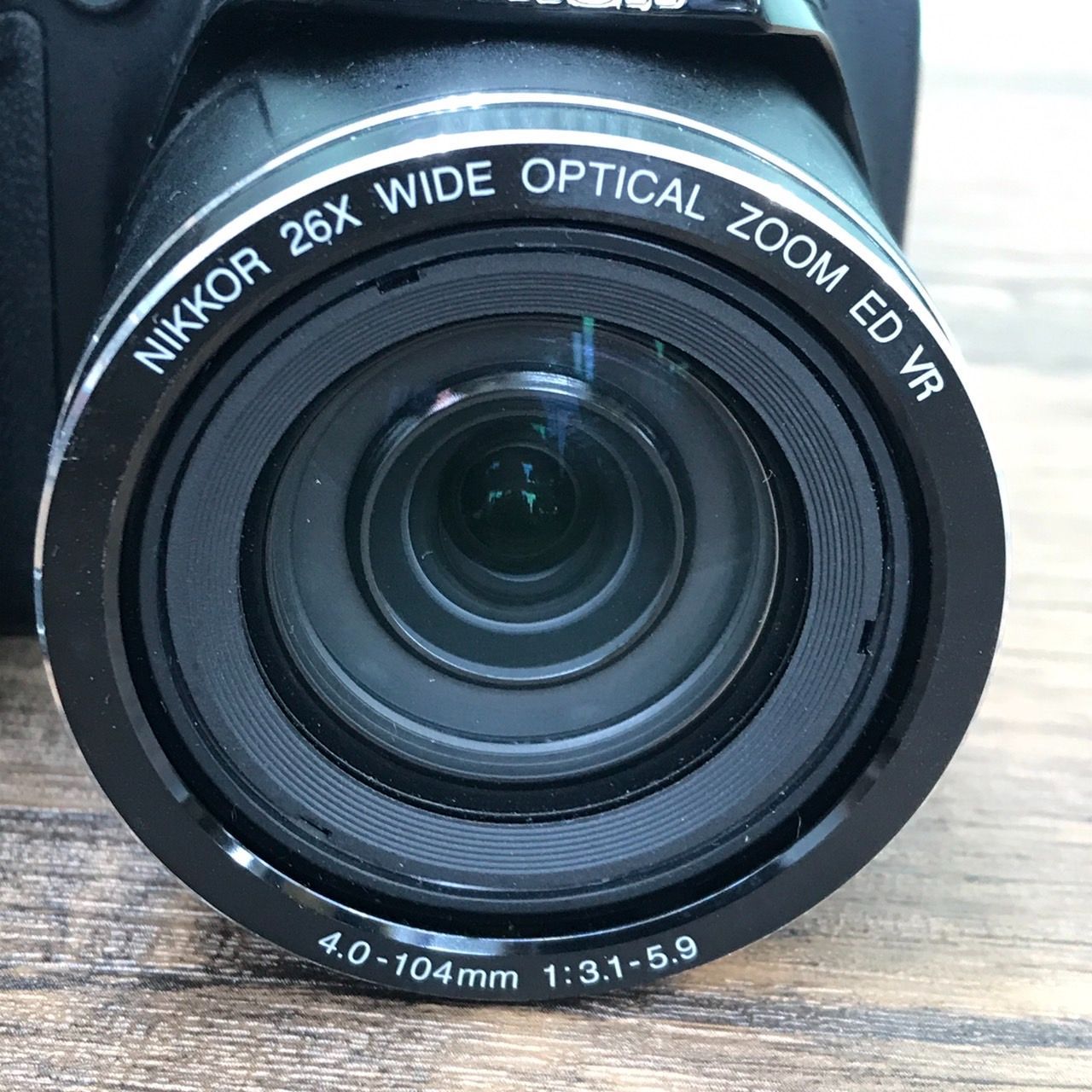 Nikon ニコン COOLPIX L320 クールピクス デジタルカメラ デジカメ