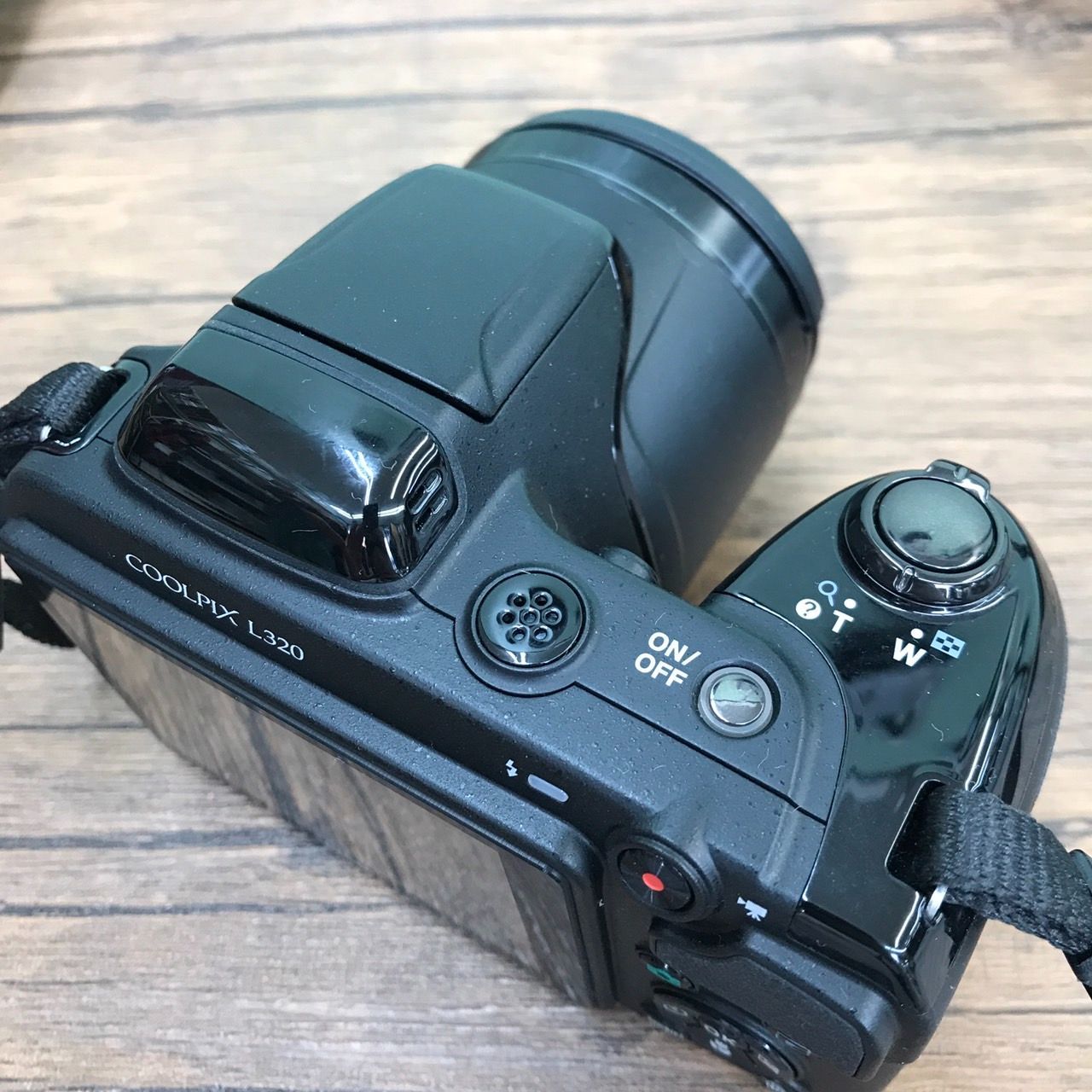 Nikon ニコン COOLPIX L320 クールピクス デジタルカメラ デジカメ