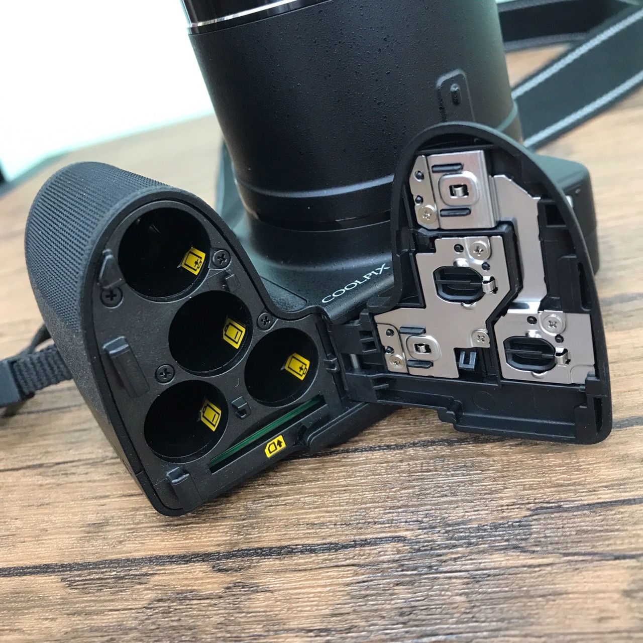 Nikon ニコン COOLPIX L320 クールピクス デジタルカメラ デジカメ
