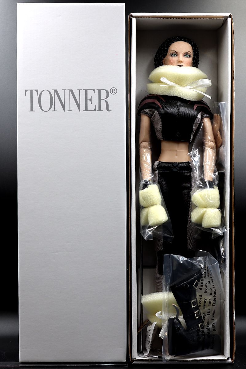Tonner Doll X-23 Laura Kinney　X-23　ローラ・キニー　ドール