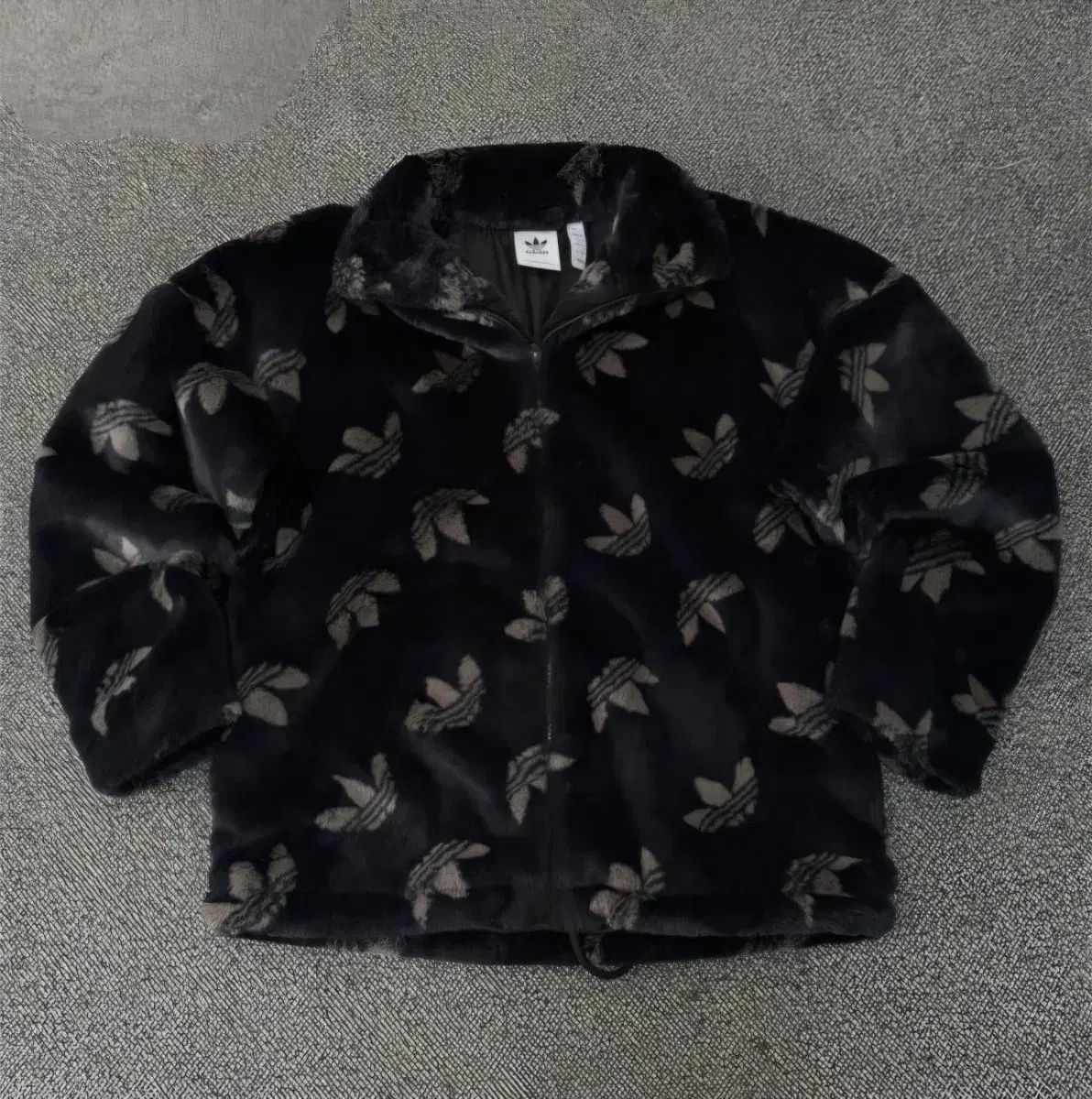 (S) アディダス モノグラム ウール ファー ジャケット
