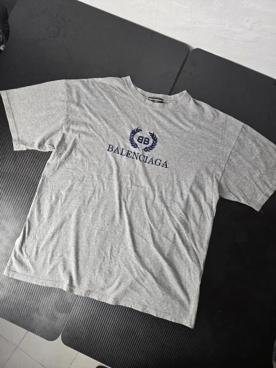 バレンシアガ ロゴ 半袖 プルオーバー Tシャツ グレー