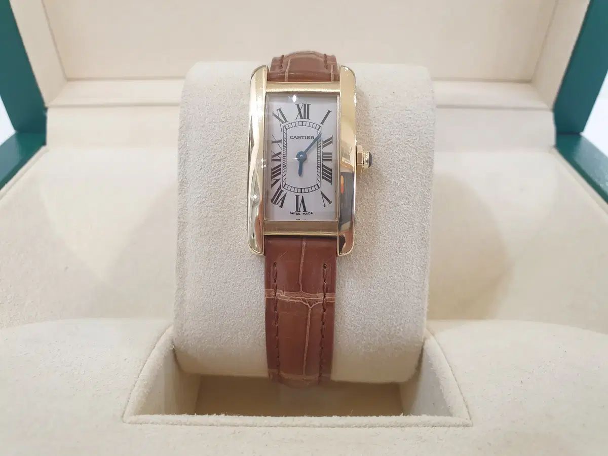カルティエ アメリカン タンク 金丸のまま スモール W2601556