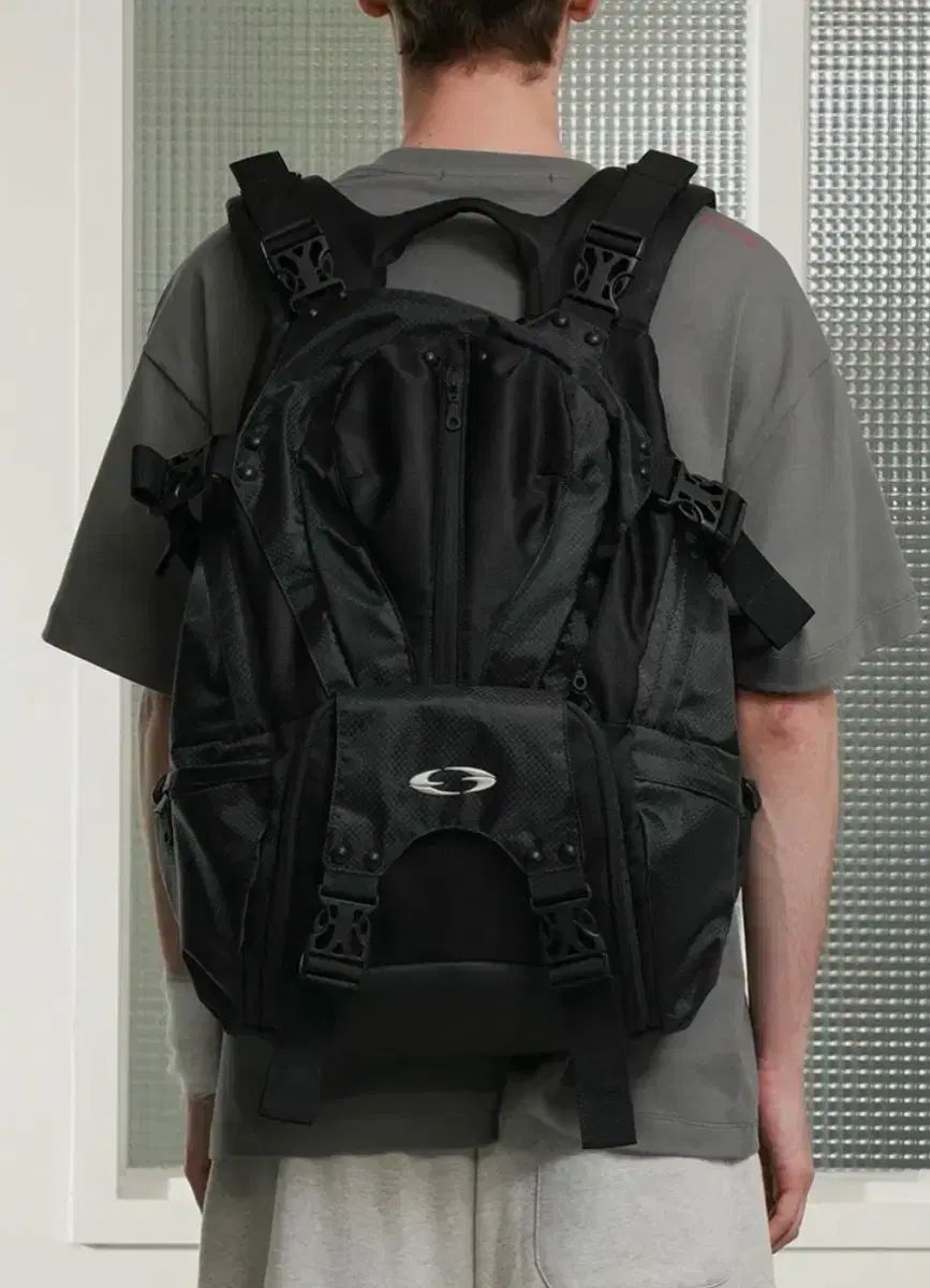 グレイルズ マルチ バックル バックパック