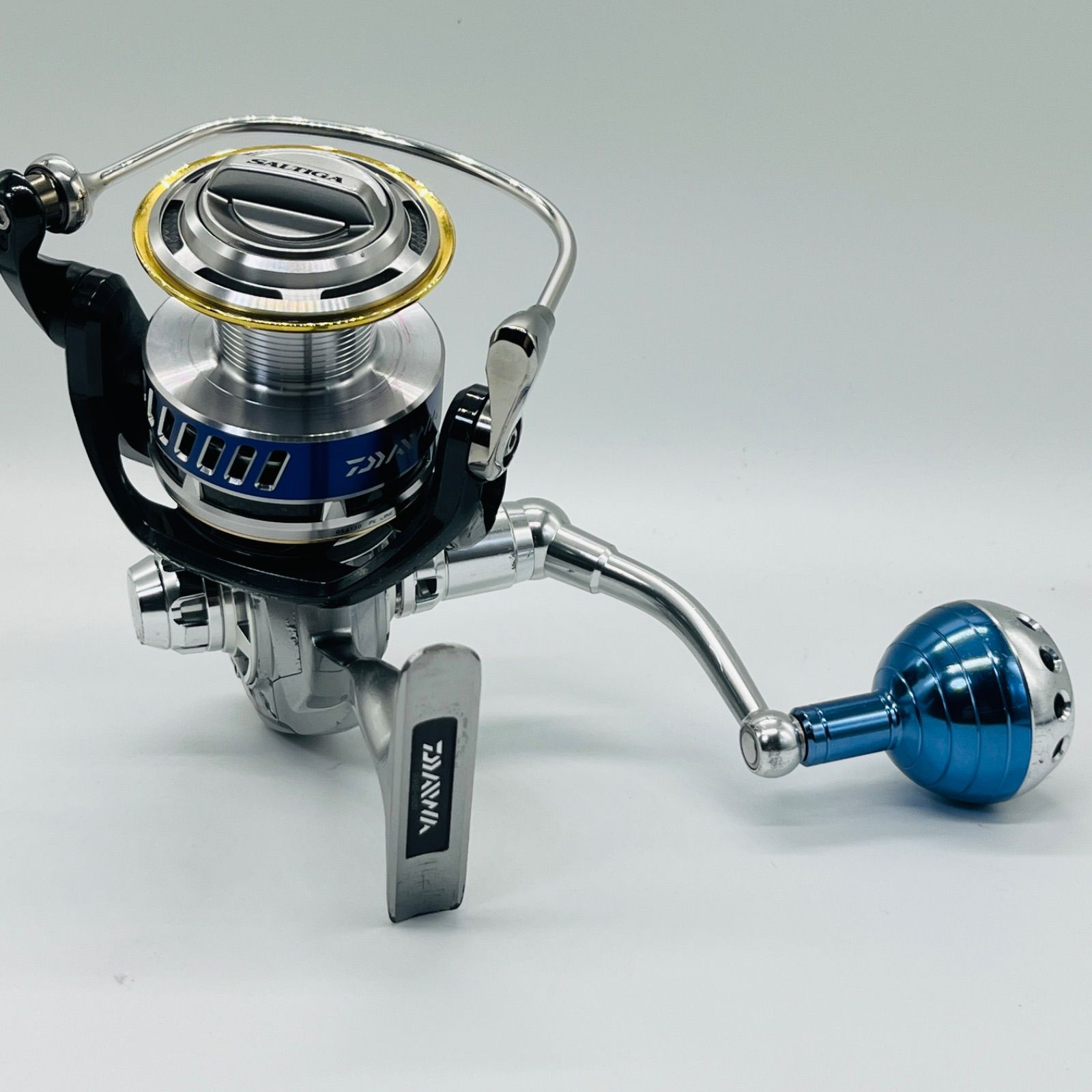 美品 ダイワ 10ソルティガ DAIWA SALTIGA 5000H スピニングリール 10