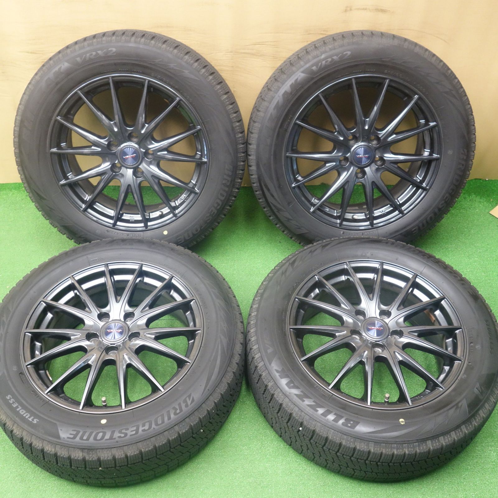 バリ溝！22年！キレイ！9.5分◎スタッドレス 215/60R17 ブリヂストン ブリザック VRX2 VELVA SPORTZ ヴェルヴァ 17インチ PCD114.3/5H◎6060702KTス