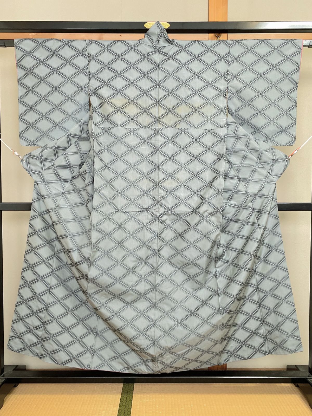 746B【アンティーク着物】正絹？？ 袷 紺鼠色 格子菱文 女性用