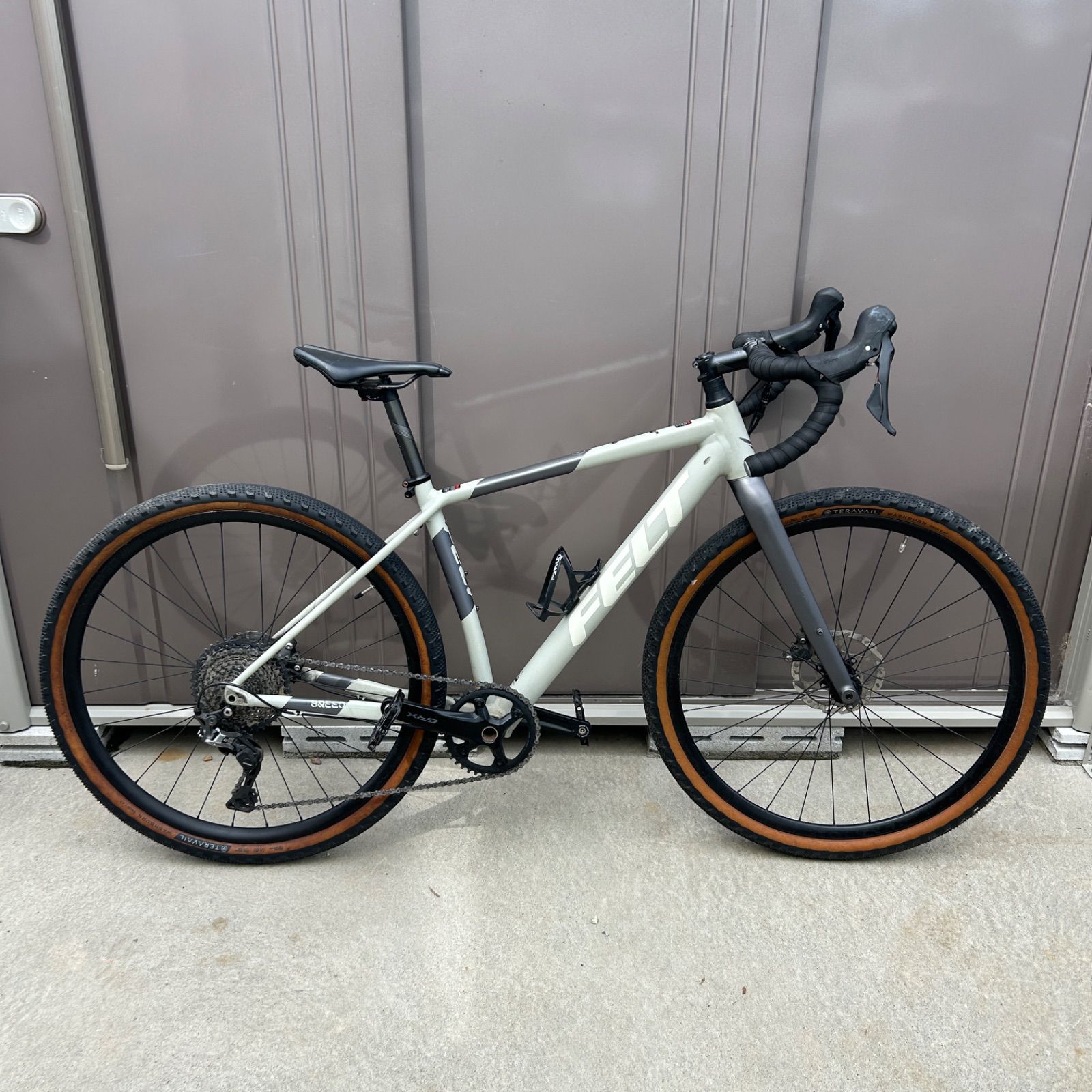【愛知県愛西市】FELT フェルト BREED ブリード グラベルロード 470mm サテンドーヴグレイカラー Bランク ロードバイク 動作確認済 防犯登録解除済 ラクル自転車館