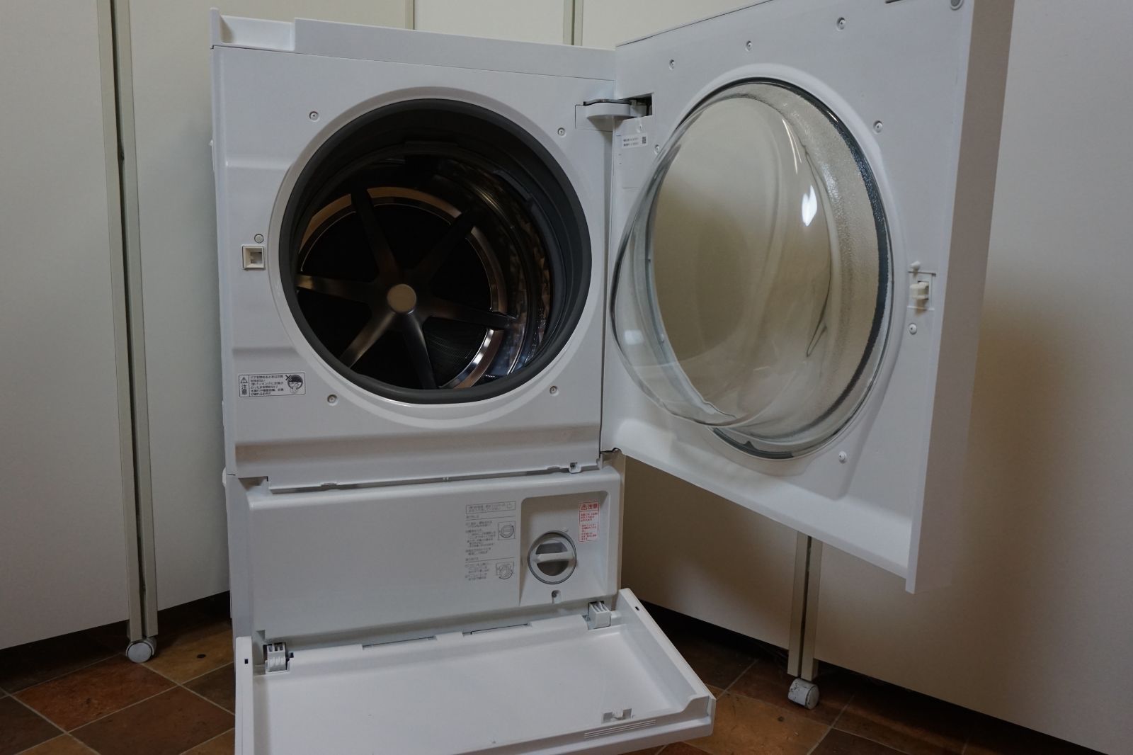 2022年製・右開き】パナソニック ドラム式洗濯機 Cuble 7kg NA-VG760R 