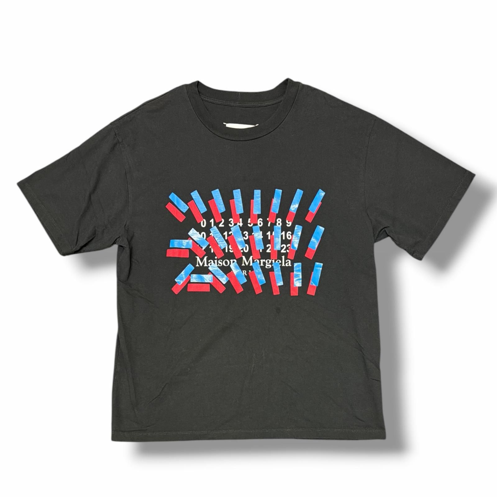 国内正規 Maison Margiela カレンダータググラフィックTシャツ 半袖カットソー メゾンマルジェラ S30GC0732 S23935 ブラック 46 （6228M）