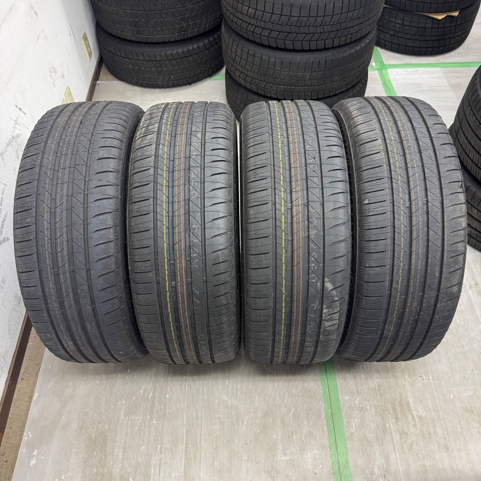 新車外し ブリヂストン アレンザ 001 235/50R20 RFT ランフラットタイヤ 2026年 レクサス NX
