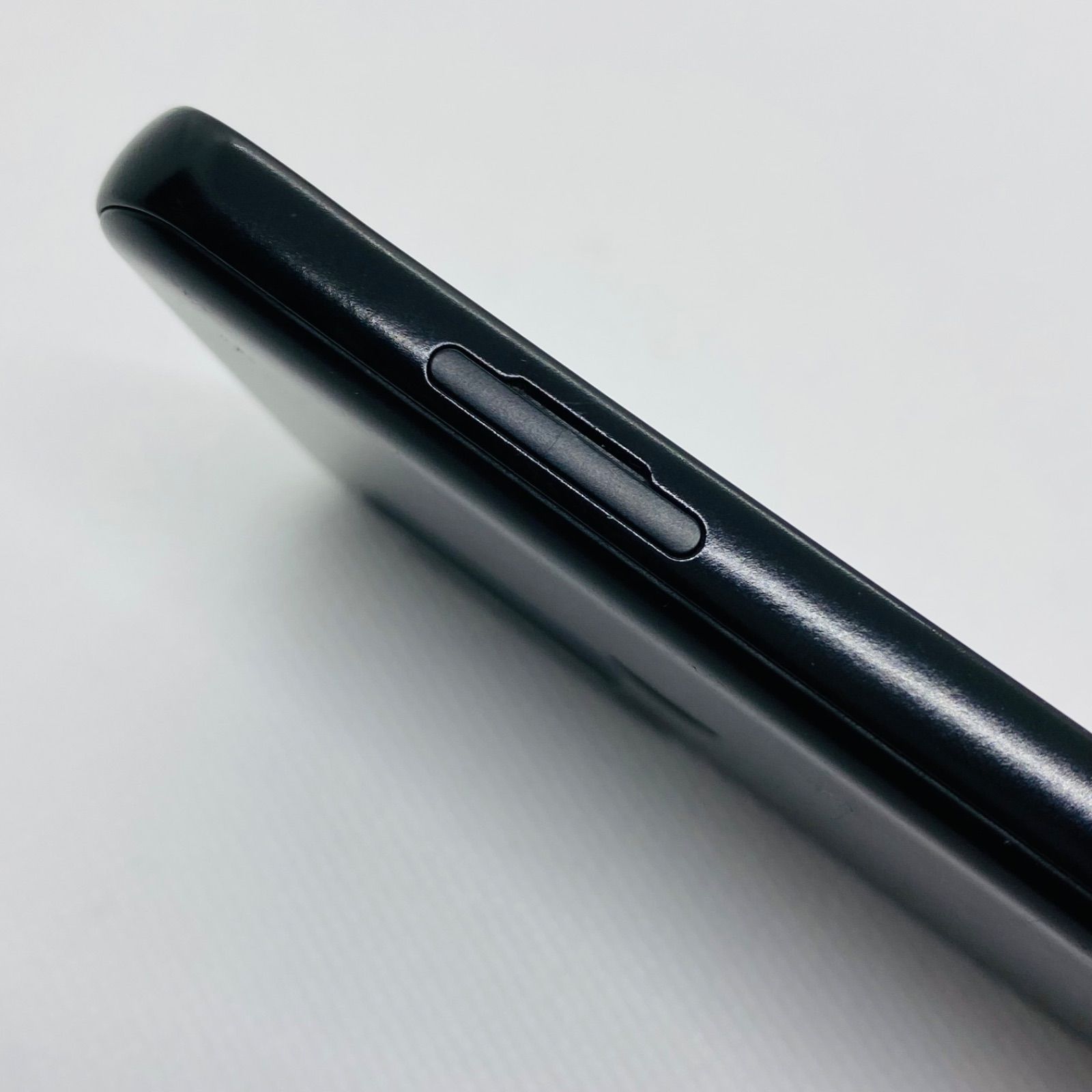 訳あり】arrows We FCG01 64GB ブラック au - メルカリ