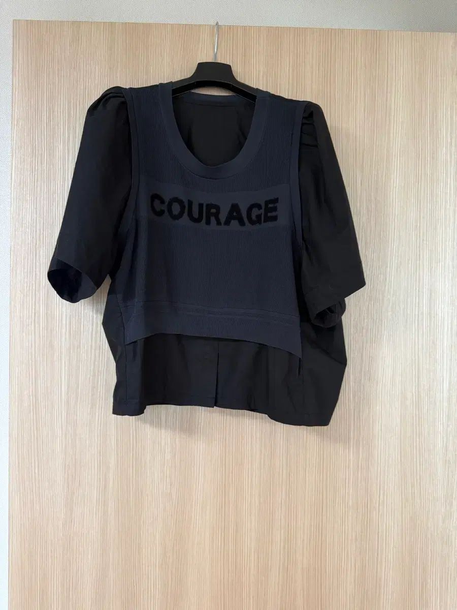 SYSTEM Tシャツ