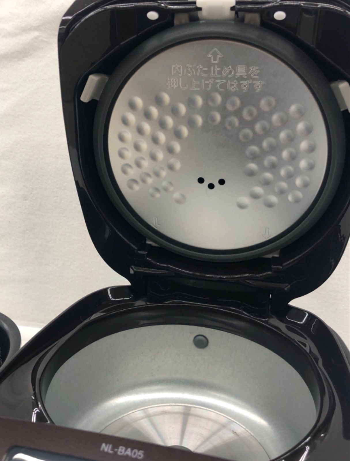 中古品・現状品】象印 2016年製 炊飯器 3合炊き マイコン炊飯ジャー 中古品・現状品】象印 2016年製 炊飯器 3合炊き マイコン炊飯ジャー