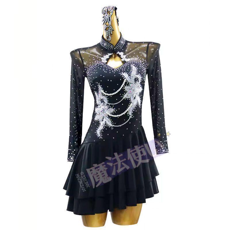 ラテン ベリーダンス ダンス衣装 セット ハロウィン コスプレ 仮装 パーティー 余興用 レッスン着 社交ダンス　発表会　ラテンダンス　演出　団体 忘年会 新年会　キラキラ きらきら CWF262
