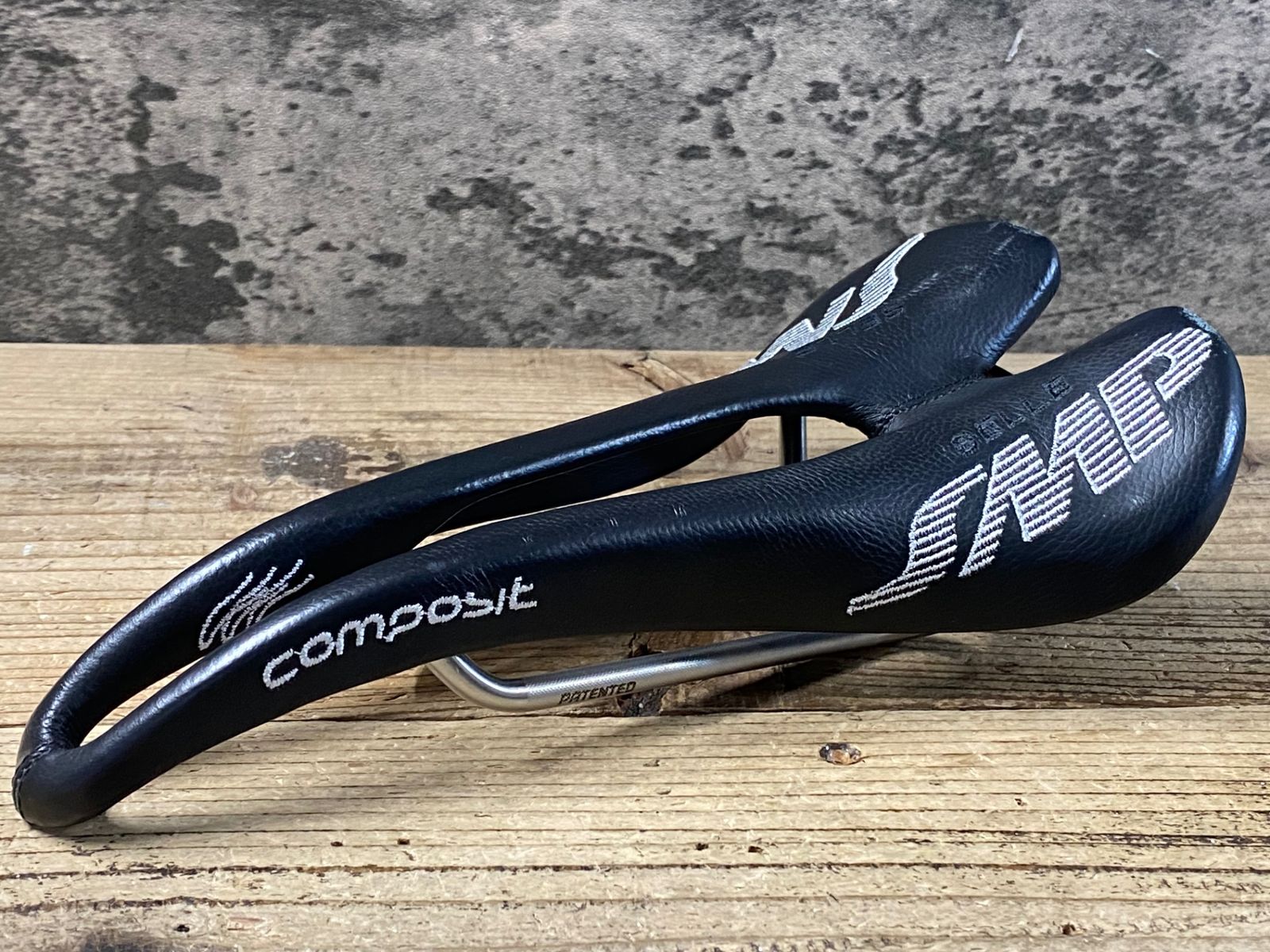 KI144 SELLE SMP composite サドル 黒 aisi 304 Tubeレール - メルカリ