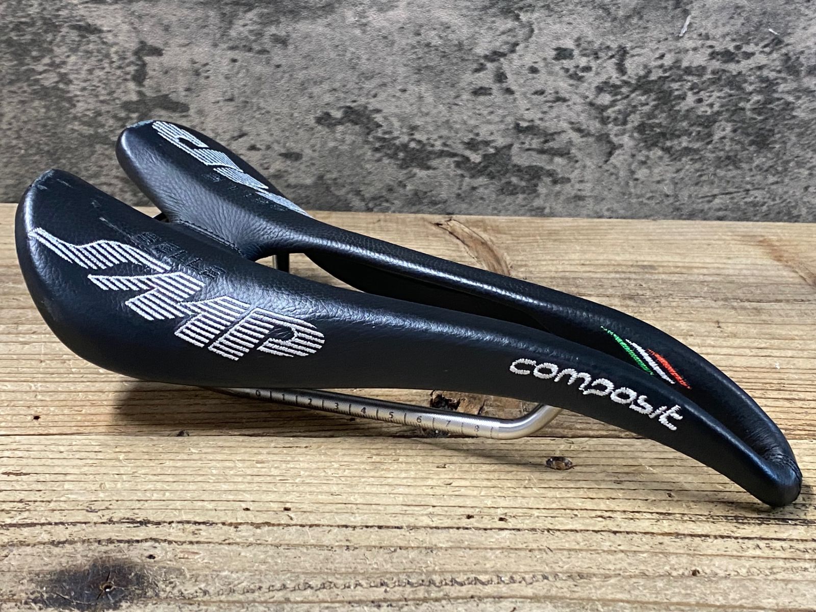 KI144 SELLE SMP composite サドル 黒 aisi 304 Tubeレール - メルカリ