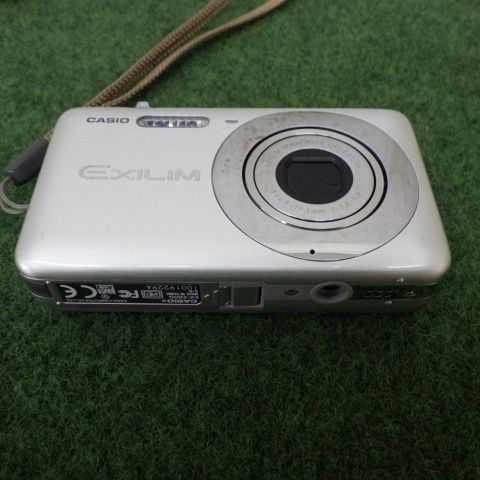 CASIO カシオ デジタルカメラ EX-Z800 コンパクト シルバー 現状品