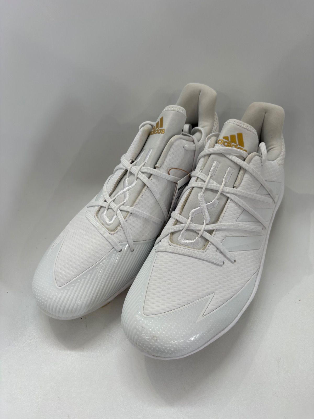 アディダス　白スパイク　FW6836 7,455円