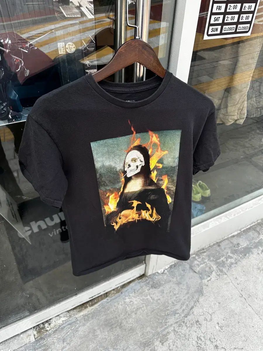 モナ・リザ スカル グラフィック Tシャツ