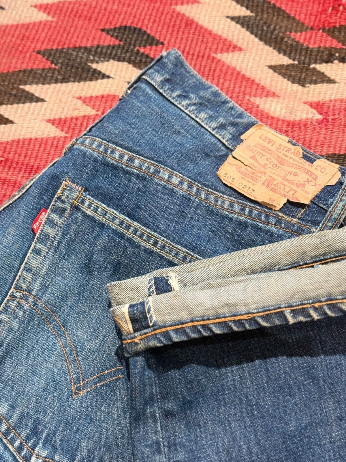 ~1970's LEVI'S　505 DENIM PANTS　BIG E　W33 L28.5　右足のみ片耳のレアディテール　リーバイス　デニムパンツ　ヴィンテージ　ビンテージ
