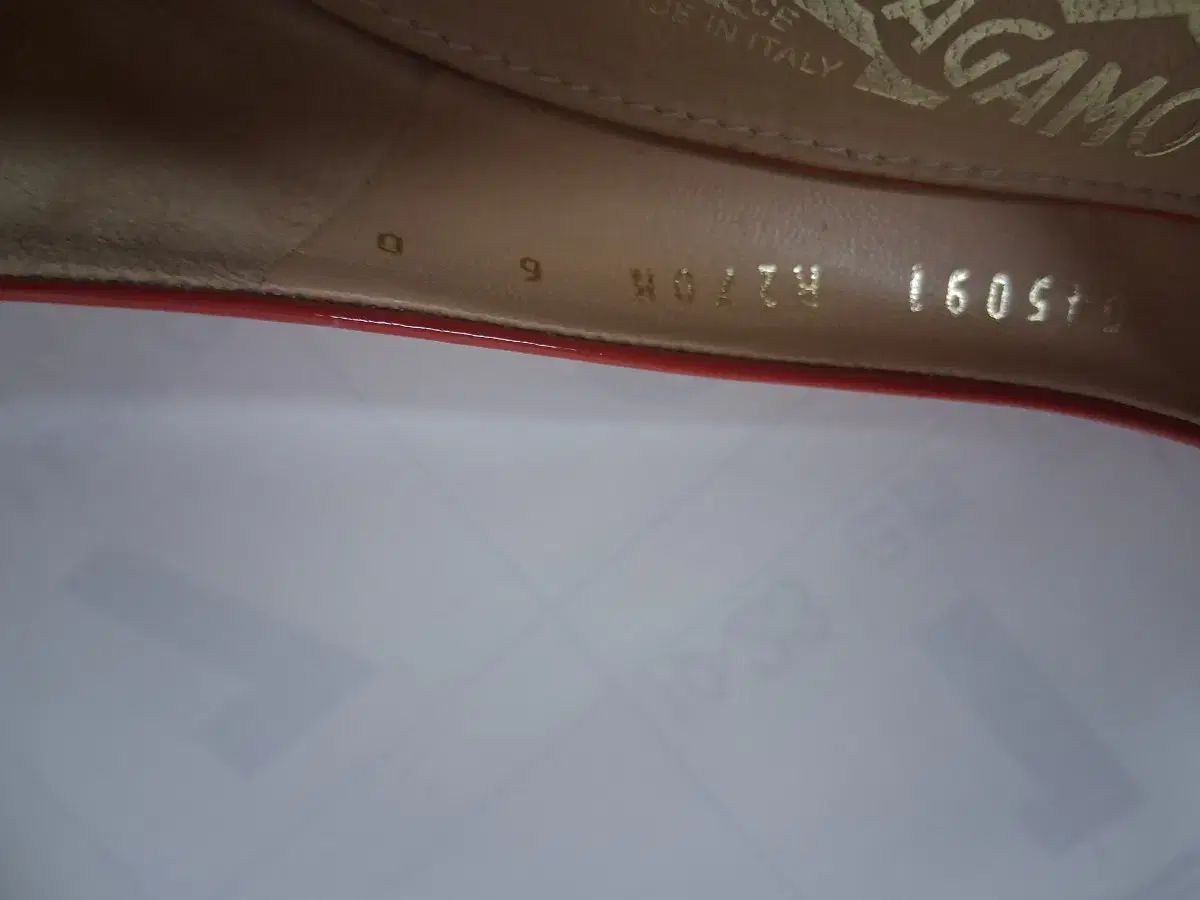 FERRAGAMO フェラガモ ペンダントオープン トゥ パンプス 235 FERRAGAMO フェラガモ ペンダントオープン トゥ パンプス 235