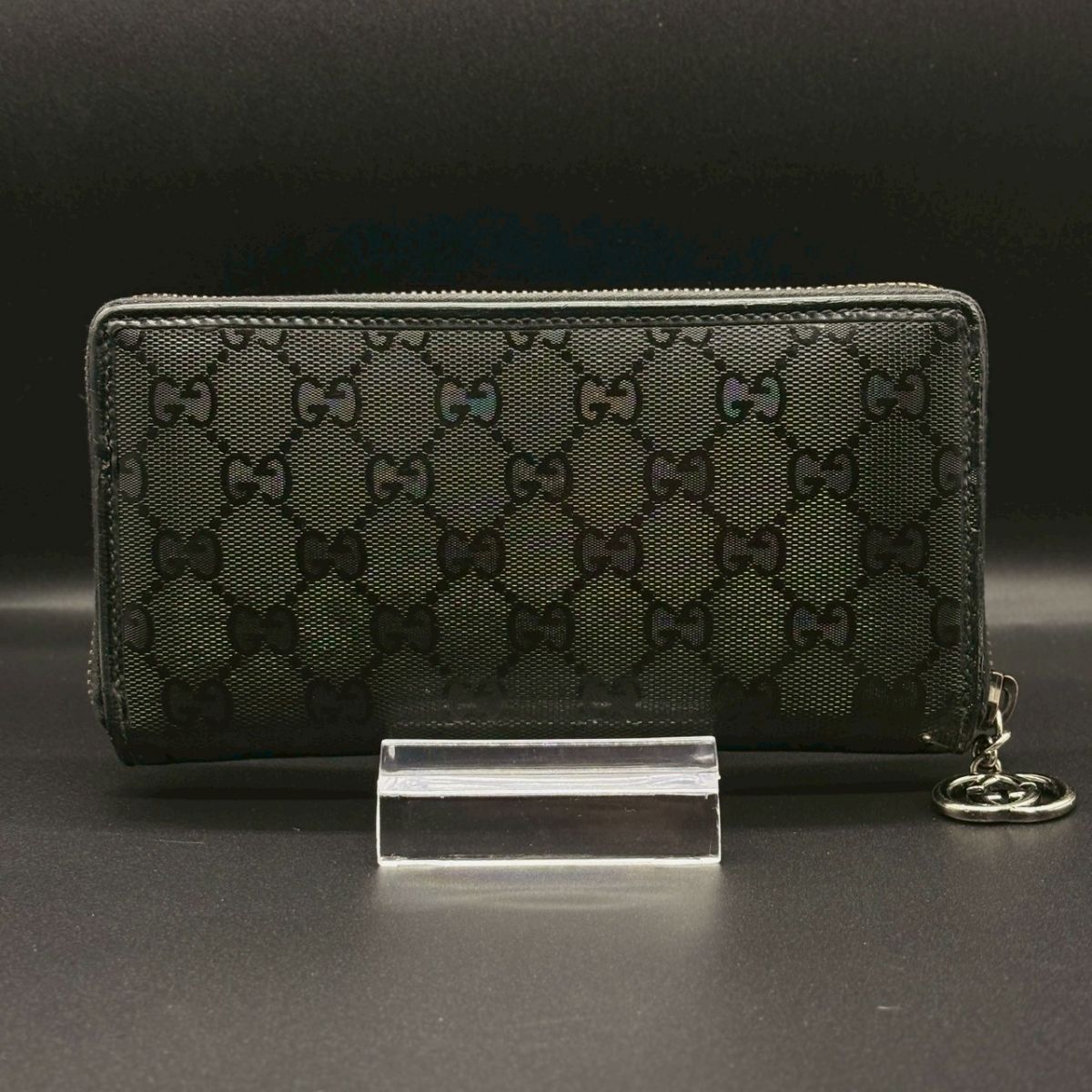 【黒に余白を残す】　GUCCI　長財布 GGインプリメ ラウンドファスナーGG柄 インターロッキング 12カード　ブラック