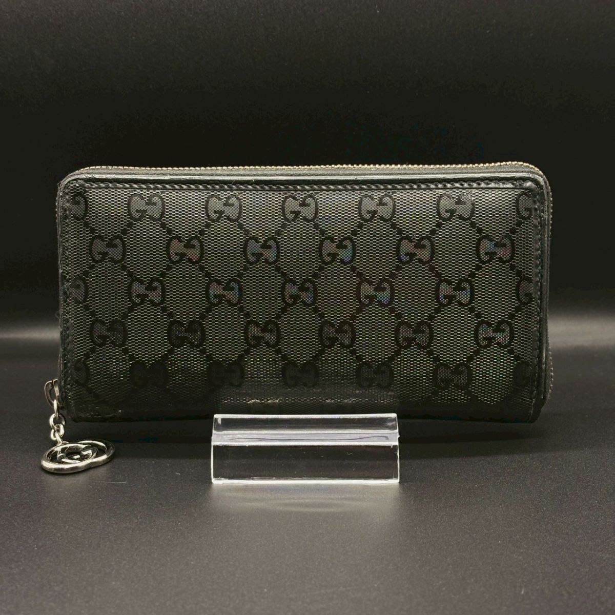 【黒に余白を残す】　GUCCI　長財布 GGインプリメ ラウンドファスナーGG柄 インターロッキング 12カード　ブラック