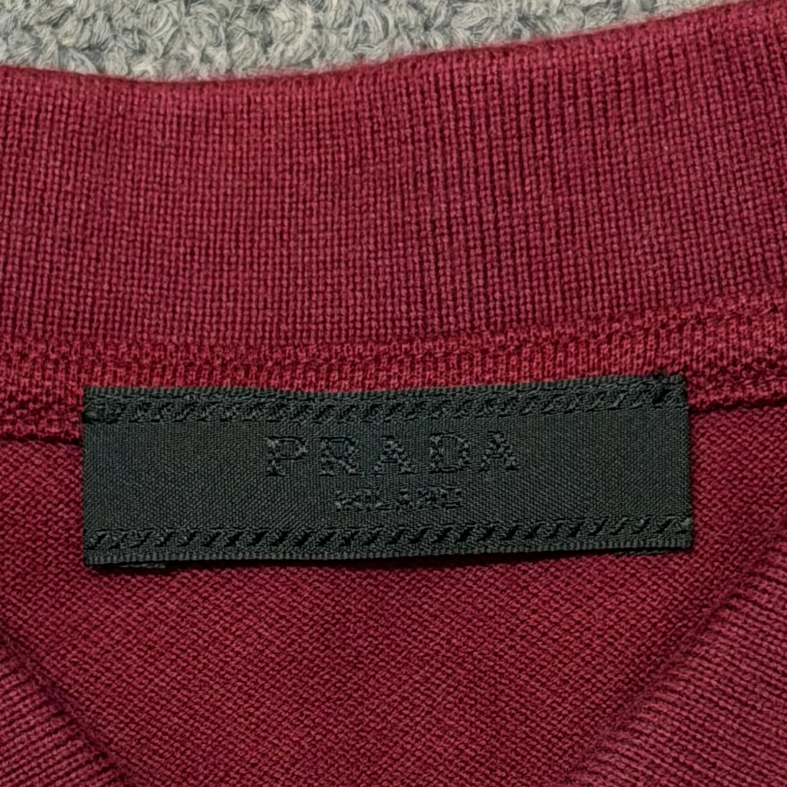 国内正規 PRADA ラバーロゴポロシャツ 半袖 プラダ SJM256 ボルドー M (1542M) 国内正規 PRADA ラバーロゴポロシャツ 半袖 プラダ SJM256 ボルドー M (1542M)