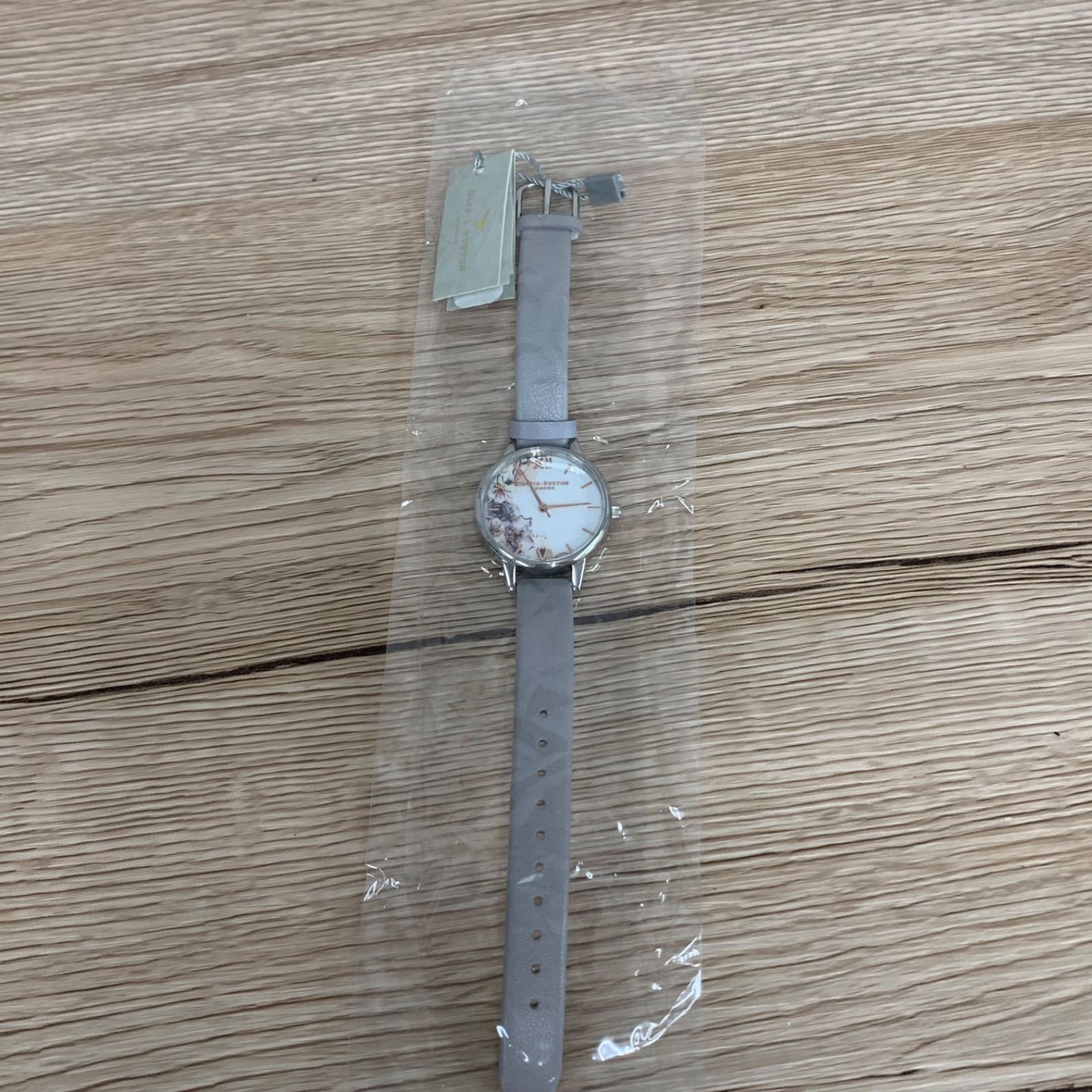 未使用 OLIVIA BURTON オリビアバートン 腕時計 OBW0594 箱付き 