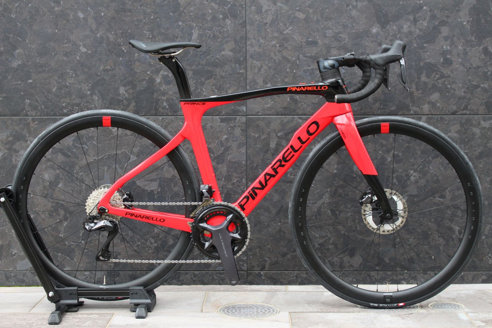 ピナレロ PINARELLO プリンス ディスク PRINCE DISK 2023モデル 490サイズ シマノ アルテグラ Di2 R8170 12S カーボン ロードバイク【福岡店】