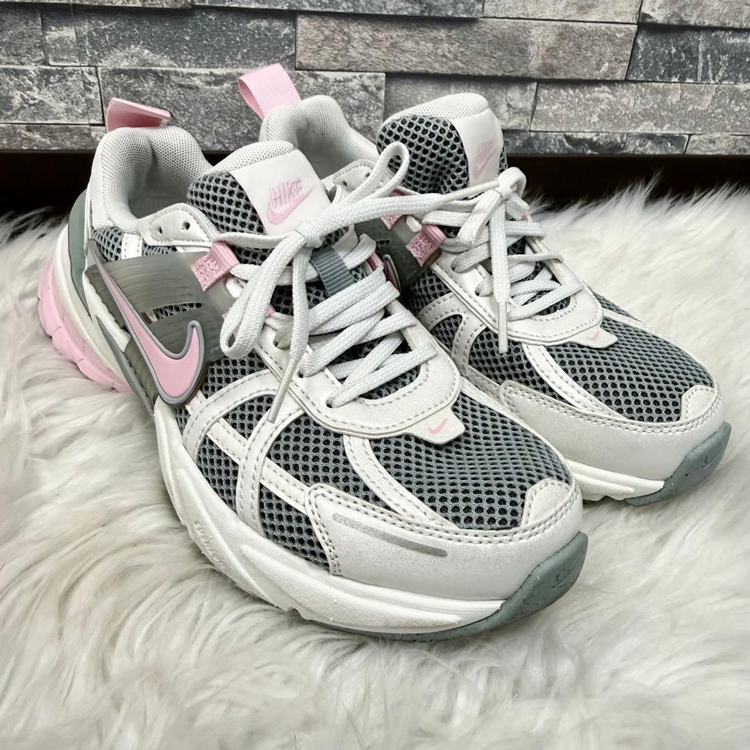 NIKE × emmi ナイキ × エミ V2K RUN ローカットコラボスニーカー ピンク グレー 23,5cm