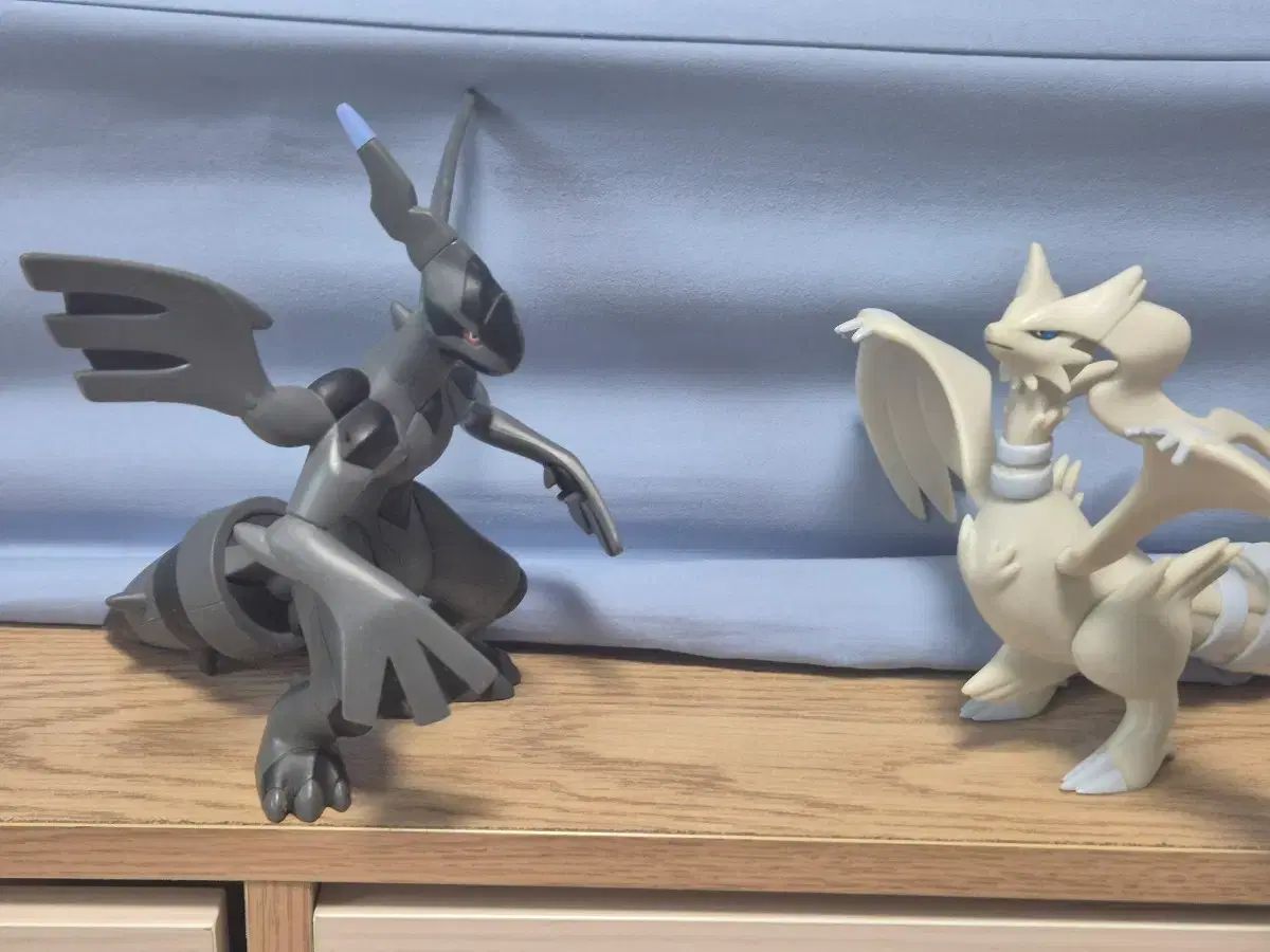 ポケットモンスター ゼクロム レシラム フィギュア