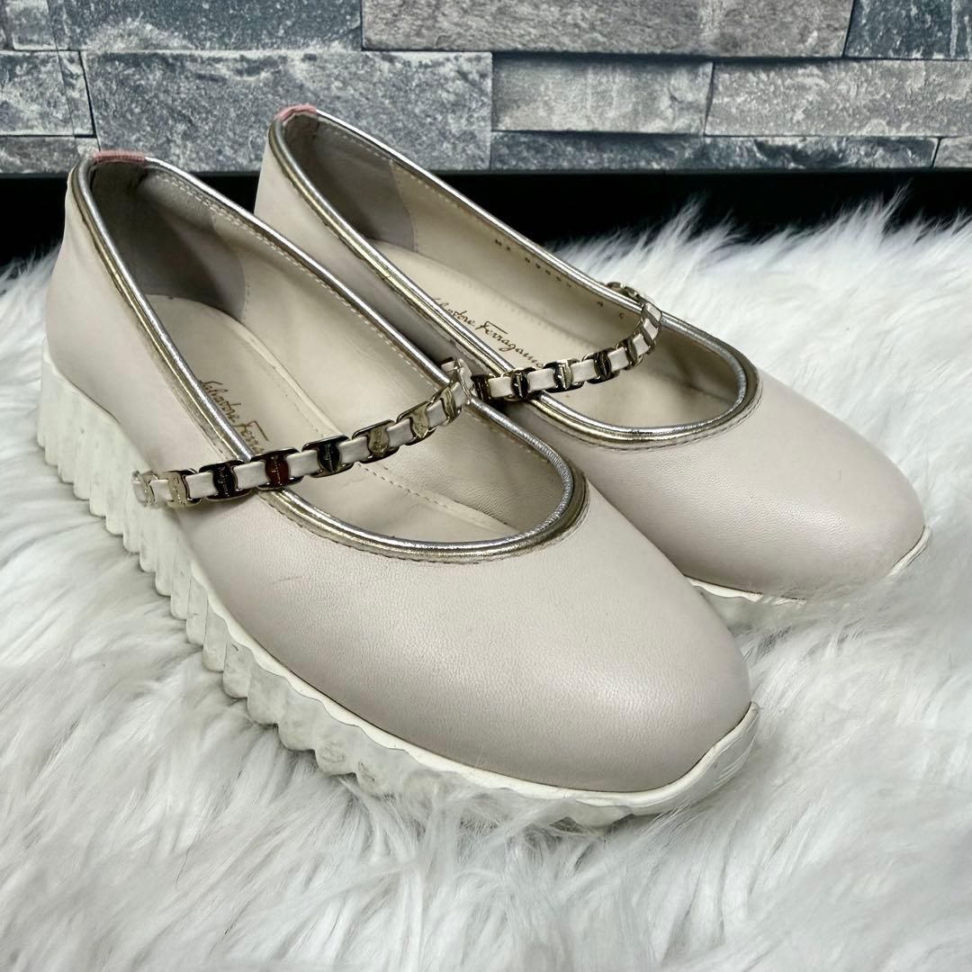 Salvatore Ferragamo サルヴァトーレ フェラガモ メリージェーン フラットレザーシューズ スニーカー アイボリー系 × シルバー系 4C 約21.5cm相当
