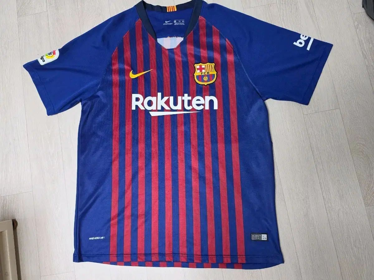 XL 18-19 バルセロナ HOME メッシ (ラリガ フルパッチ / 状態: 傷なし 最高)